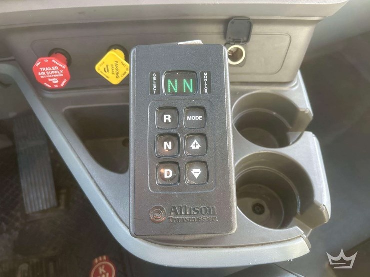 2016-kenworth-t680-image-16