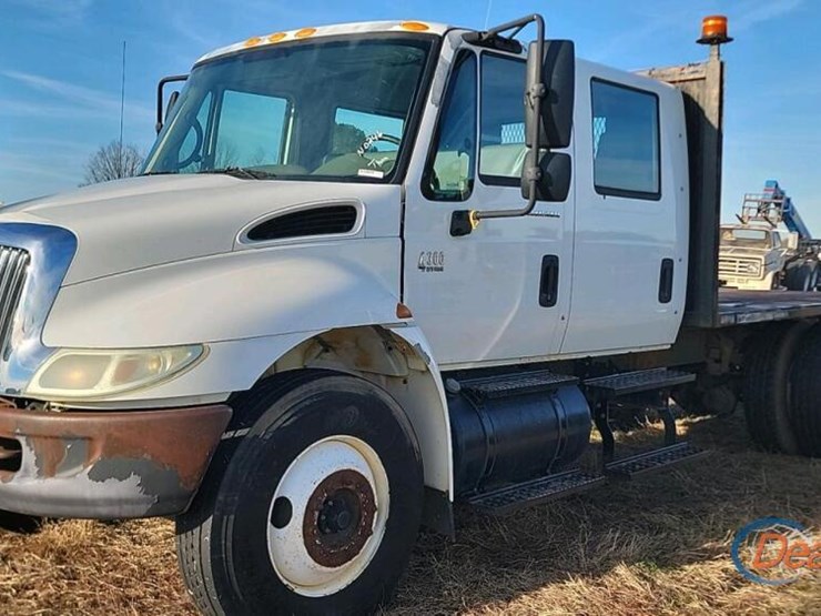 2006-international-durastar-4300-image-2