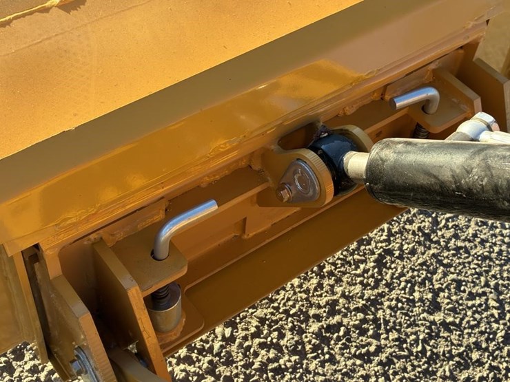 2025-aboss-gh350-skid-steertrack-loader-image-6