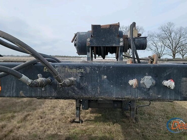 2015-globe-lowboy-image-3