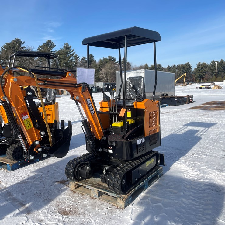 #134 • MIVA VA13 Mini Excavator (Mosinee, WI)