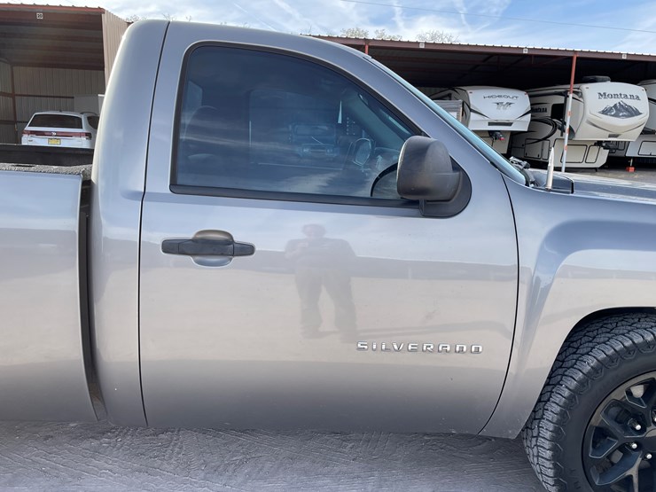 #104-•-2012-chevy-silverado-(salvaged-nm-title)-image-26