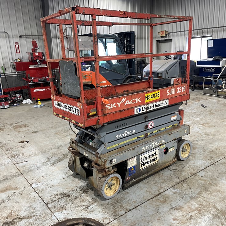 2014 SKYJACK SJIII3219