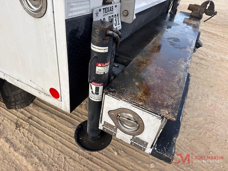 2016-ford-f550-xl-image-19