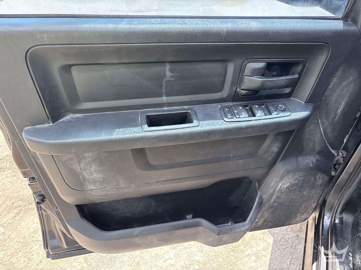 2014-dodge-1500-image-12