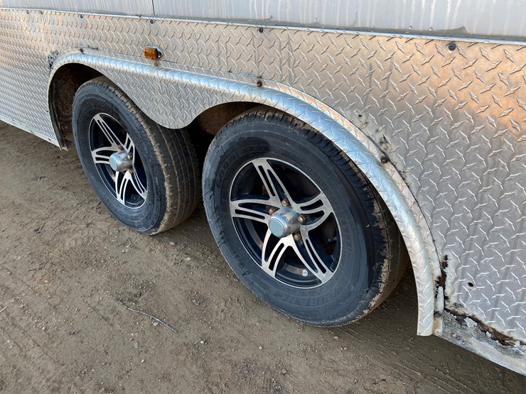 #321-•-2017-stealth-enclosed-trailer-(has-wi-title)(mosinee,-wi)-image-25