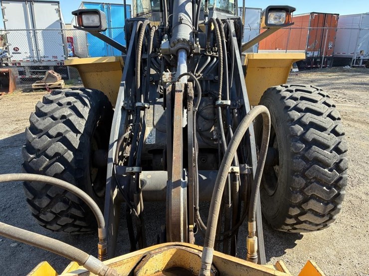 2008-komatsu-wheel-loader-image-8