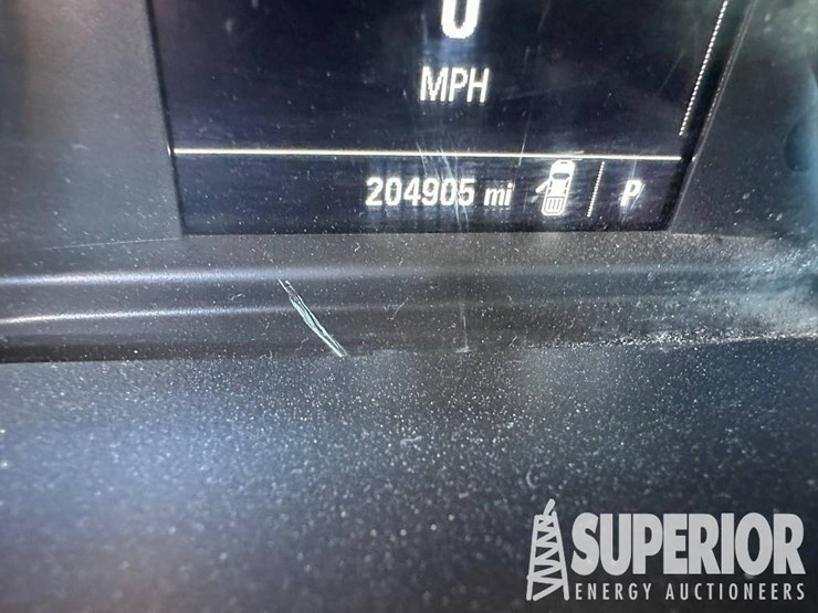 (x)-2020-chevrolet-hd-crew-cab-pickup-truck,-vin-...-image-2