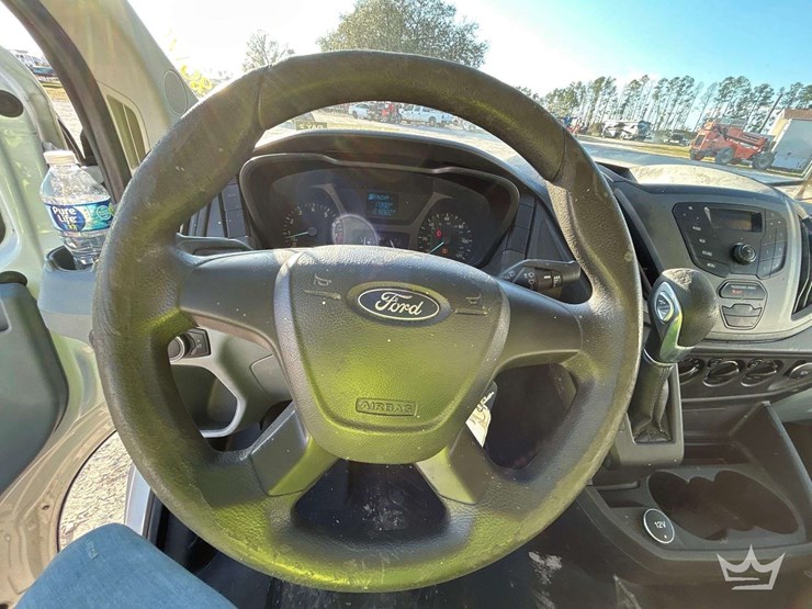 2017-ford-transit-image-13