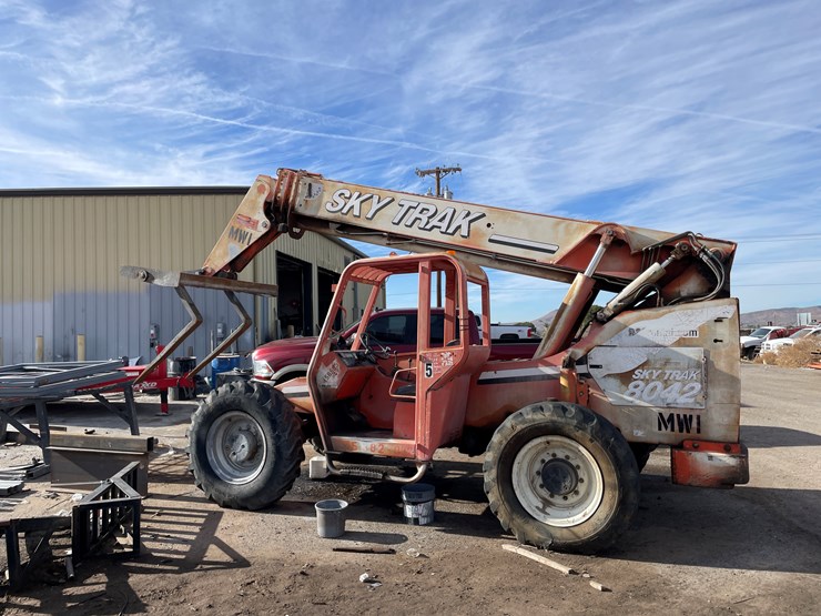 2003-sky-trak-8042-image-1