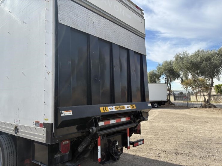 2017-ford-f550-xlt-image-5