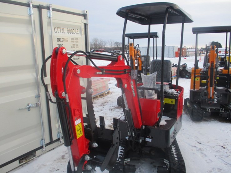 #6596-•-future-ft13-mini-excavator-gasoline-engine,-rubber-track,16in-digging-bucket,-hydraulic-plumbing,-bulldozer-blade,-manual-thumb-image-3