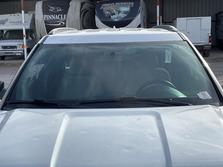 2017-ford-explorer-image-22