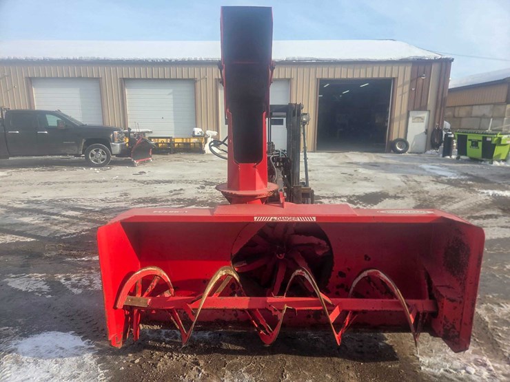 #174-•-pronovost-commercial-grade-snowblower-(oshkosh,-wi)-image-5