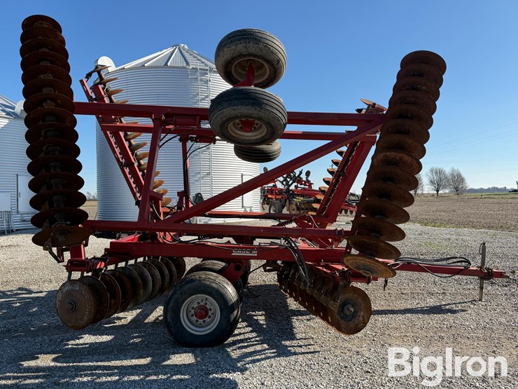 case-ih-3950-image-4