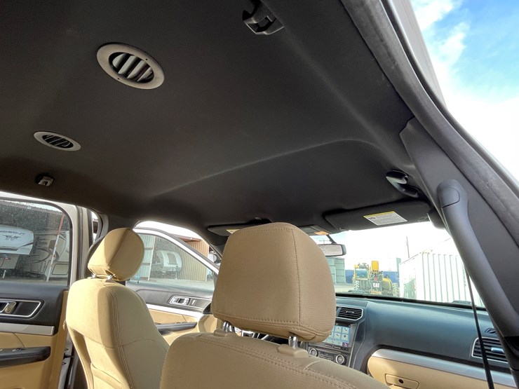 2017-ford-explorer-image-113