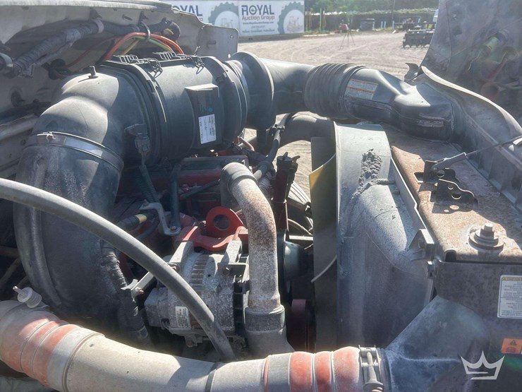 2011-ford-f750-image-7