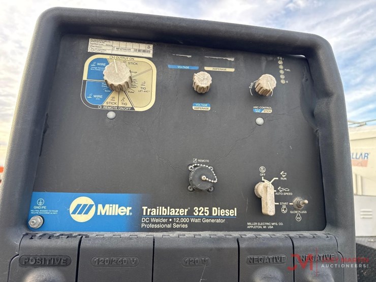 2016-ford-f550-xl-image-16