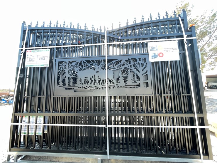 #3807-•-deer-motif-style-driveway-gates-image-2