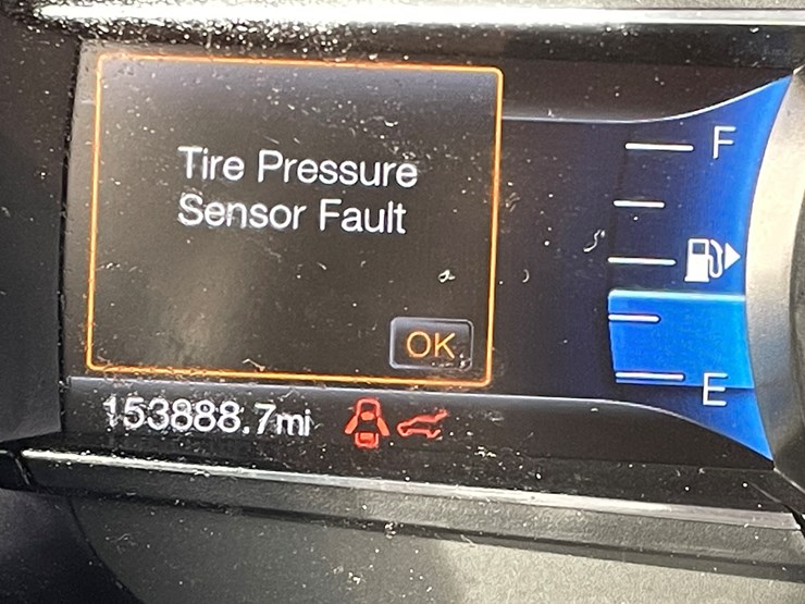 2017-ford-explorer-image-77