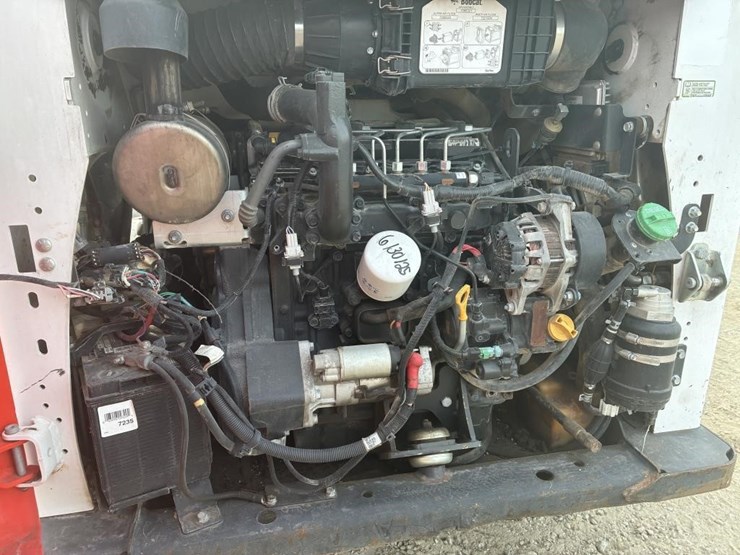 2018-bobcat-s570-image-10