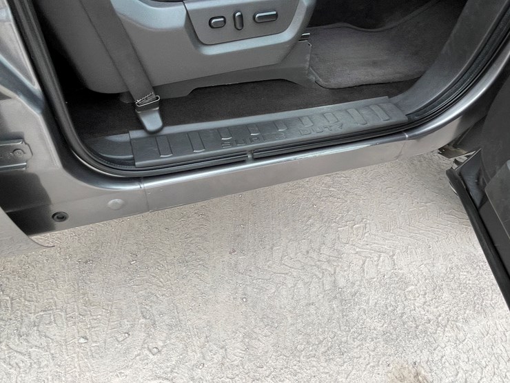 2011-ford-f250-lariat-image-71