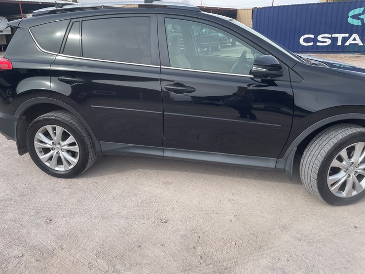 2013-toyota-rav4-image-7