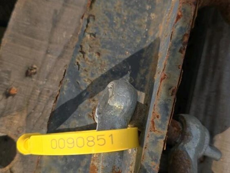 3ph-and-draw-bar-and-bucket-mount-spear-or-forks-image-3