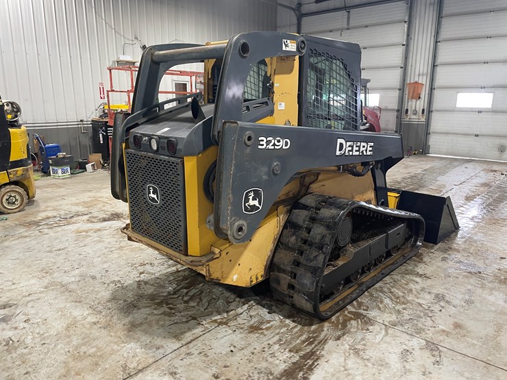 2011-john-deere-329d-image-6