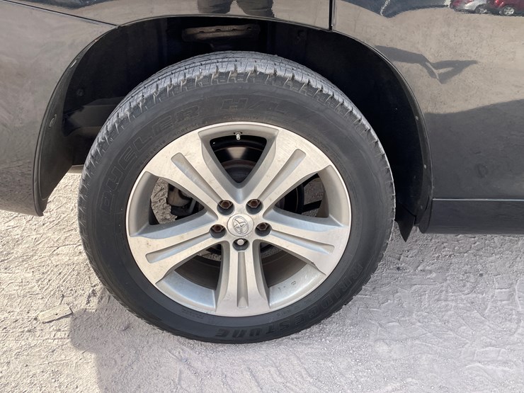 2008-toyota-highlander-image-15