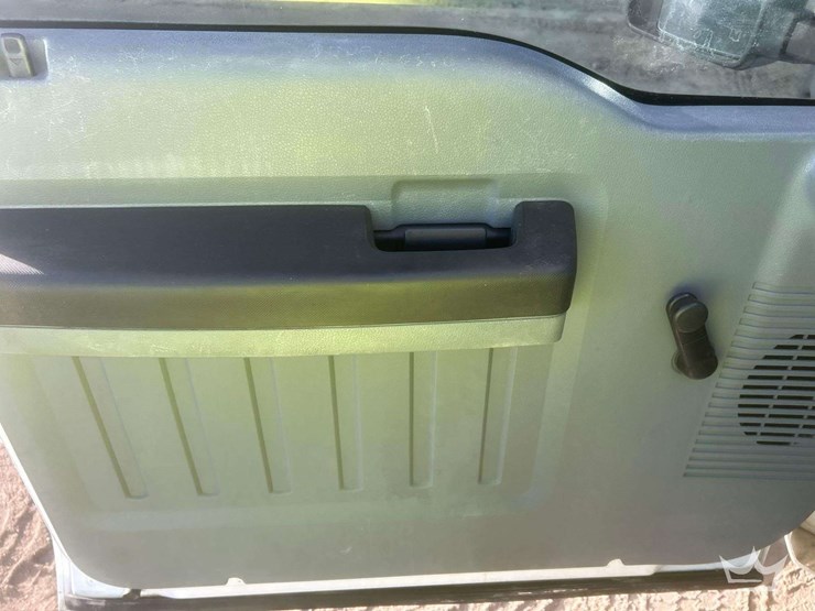 2012-ford-f550-image-8