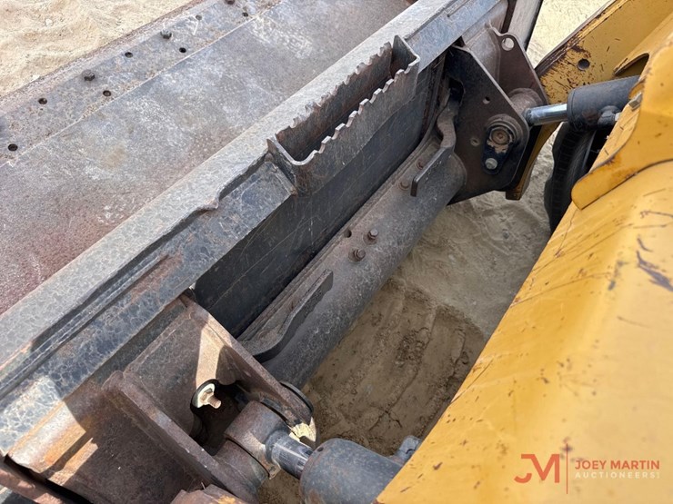 caterpillar-246b-image-7