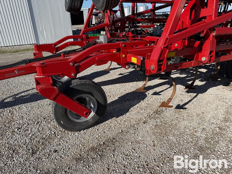 2023-case-ih-255-image-14