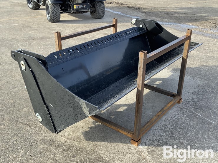 2025-giyi-kh72-4-in-1-skid-steer-bucket-image-3