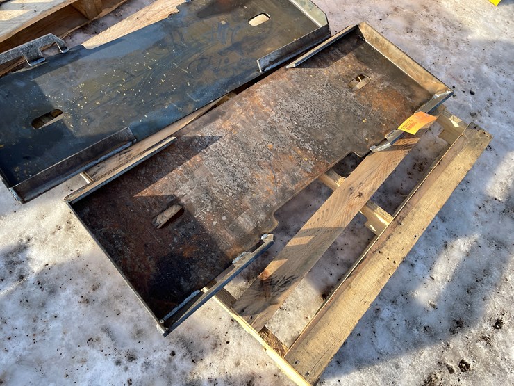 #18039-•-unused-formed-skid-steer-fork-frame-attachments-(princeton,-mn)-image-1
