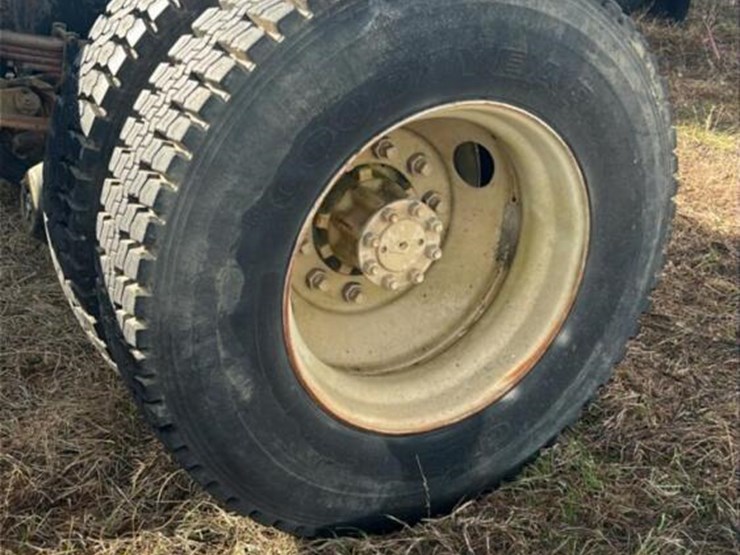 1997-international-4900-image-5