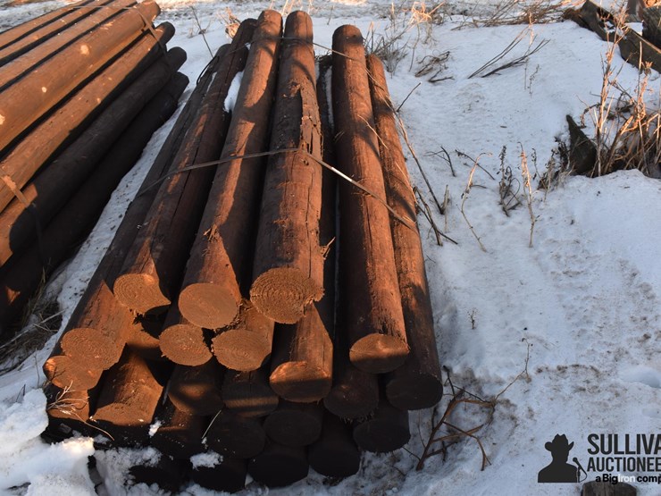 wooden-posts-image-1