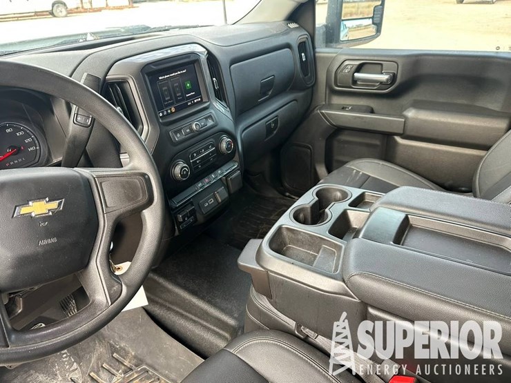 2021-chevrolet-2500-image-3