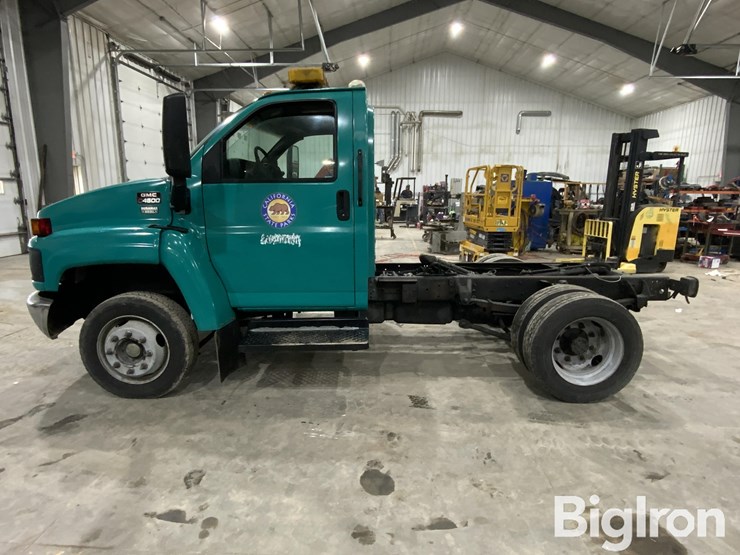 2003-gmc-topkick-image-8