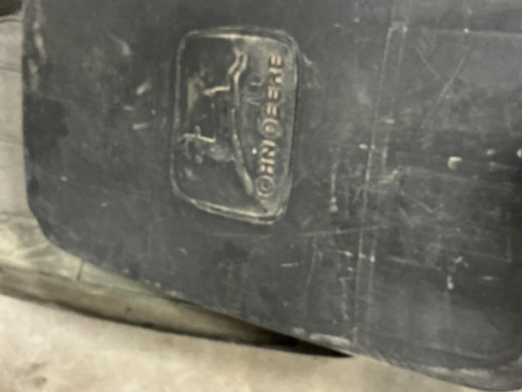 john-deere-16-image-8