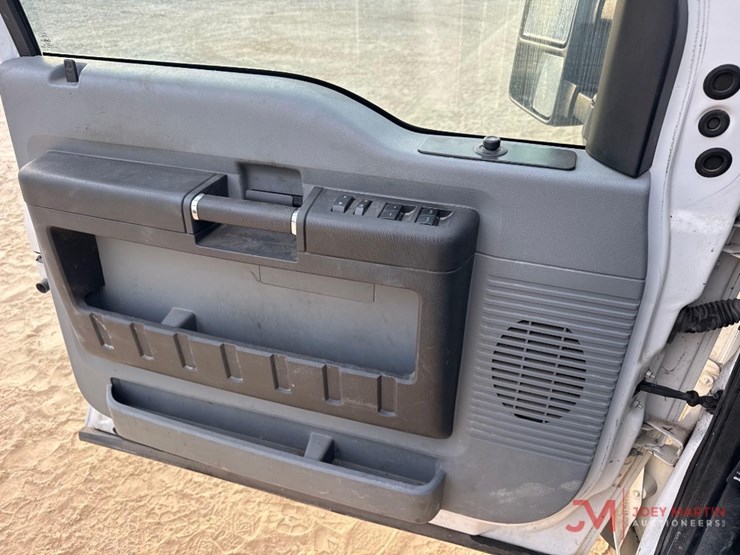 2016-ford-f550-xl-image-47