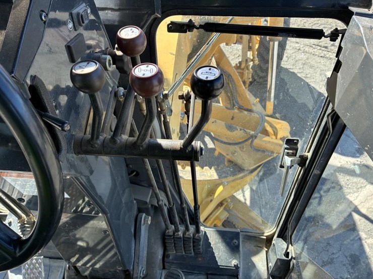 2004-komatsu-gd555-image-22