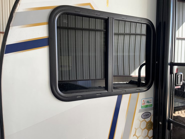 #149-•-2024-r-pod-trailer-(nm-title)-image-26