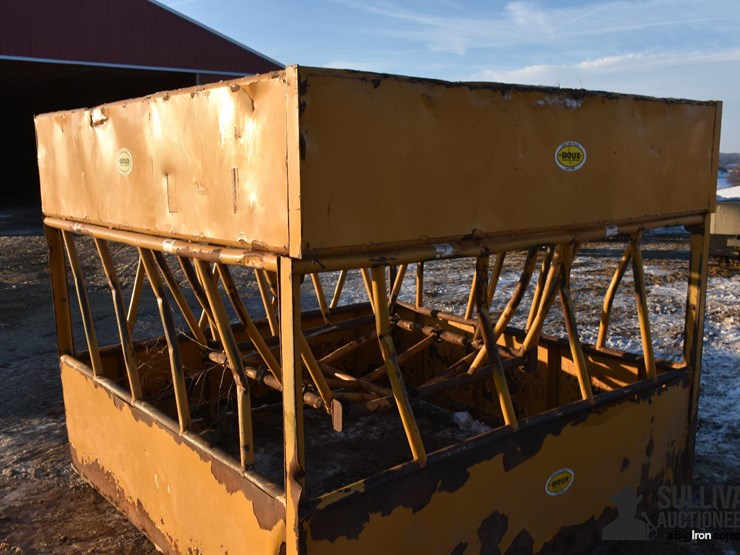 sioux-square-hay-max-feeder-image-6