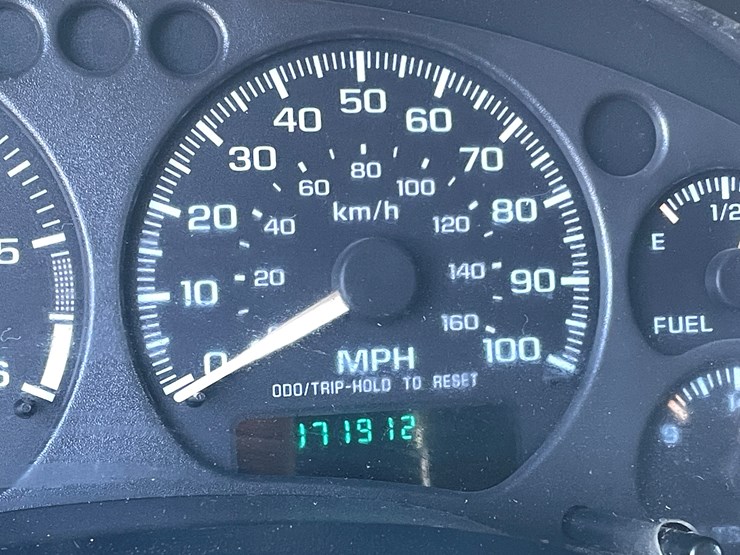 2002-chevrolet-s10-image-46