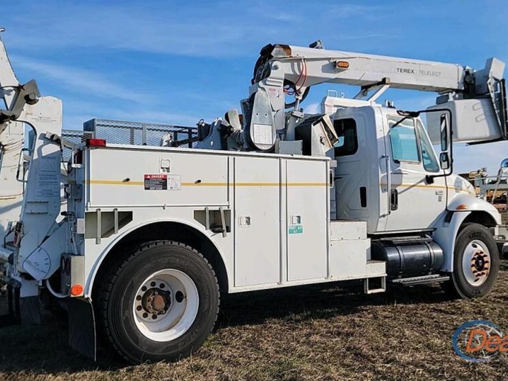 2005-international-durastar-4300-image-2