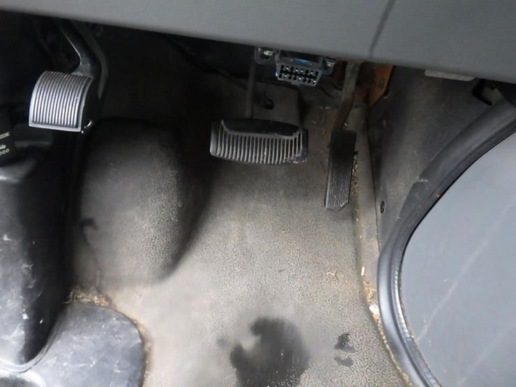 2003-ford-e350-image-17