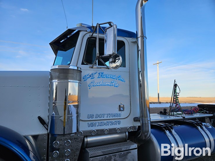 1999-peterbilt-379-image-11