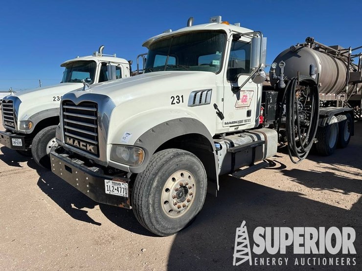 (x)-2015-mack-gu713-t/a-kill-truck,-vin-1m2ax09y2...-image-1