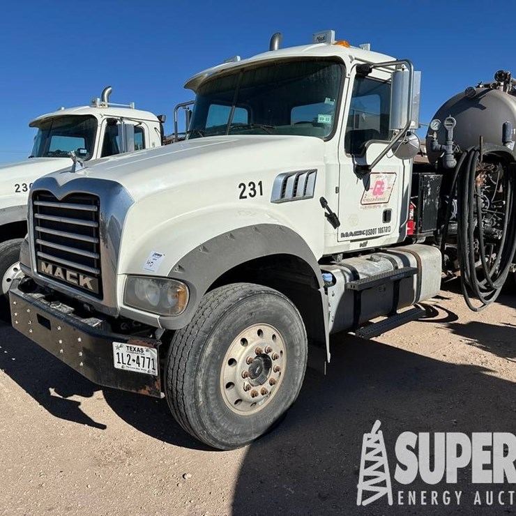 (x) 2015 MACK GU713 T/A Kill Truck, VIN-1M2AX09Y2...